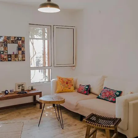 A Cozy Place, A Stone's Throw Away From The * 博德鲁姆